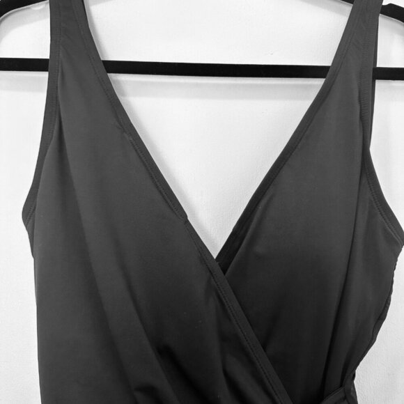 Tommy Bahama Pearl Clara Wrap One Piece Swimsuit Black Size 12 Tummy Control - Picture 8 of 12